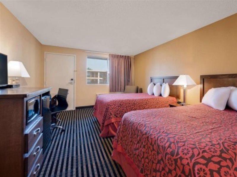 Days Inn Spokane Eksteriør bilde