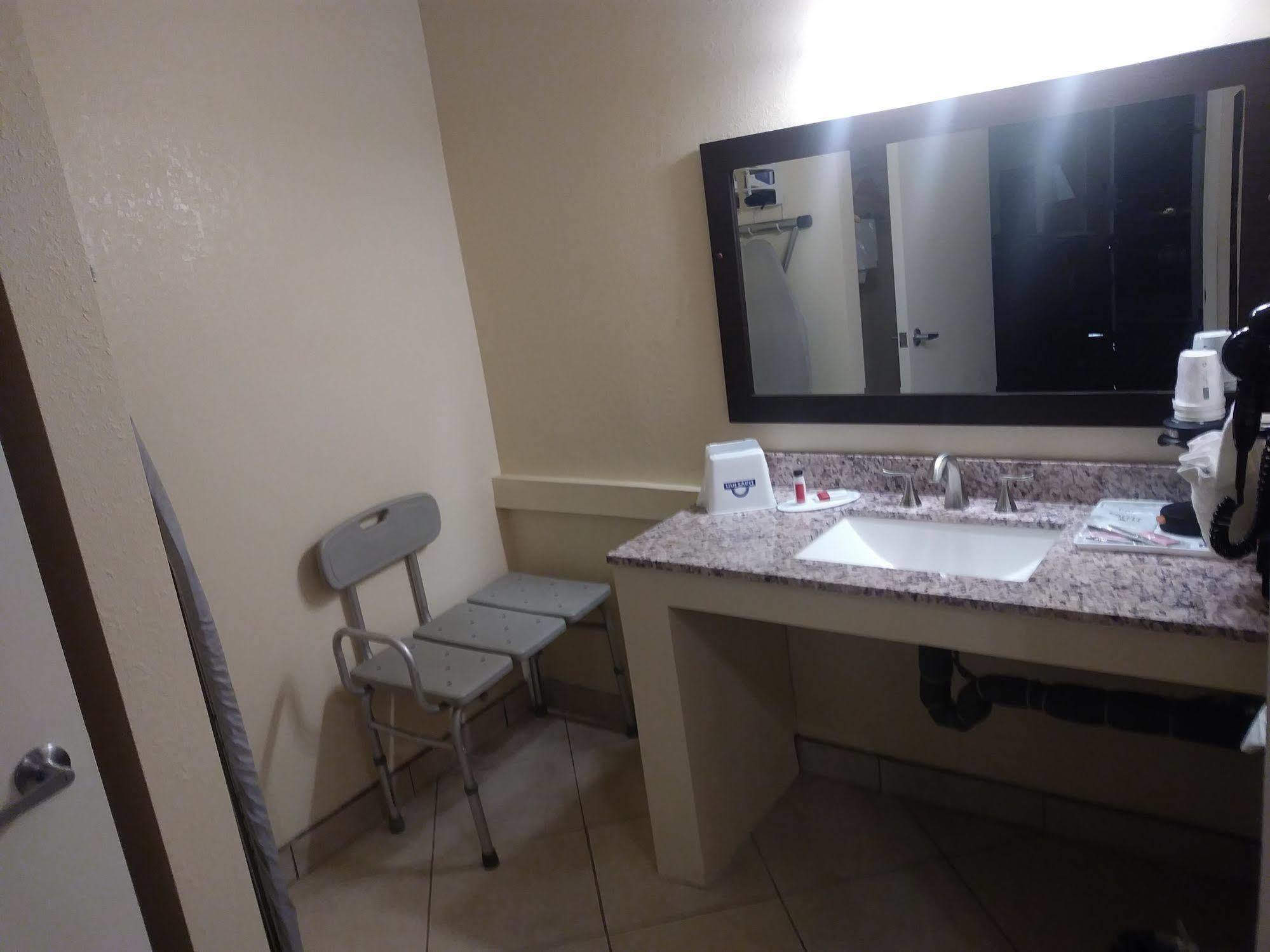 Days Inn Spokane Eksteriør bilde